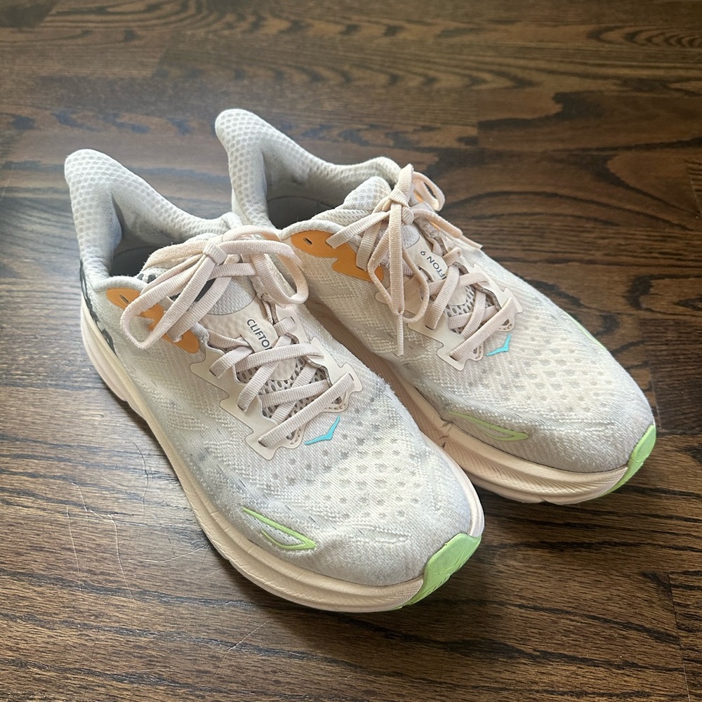 Hoka Clifton 9